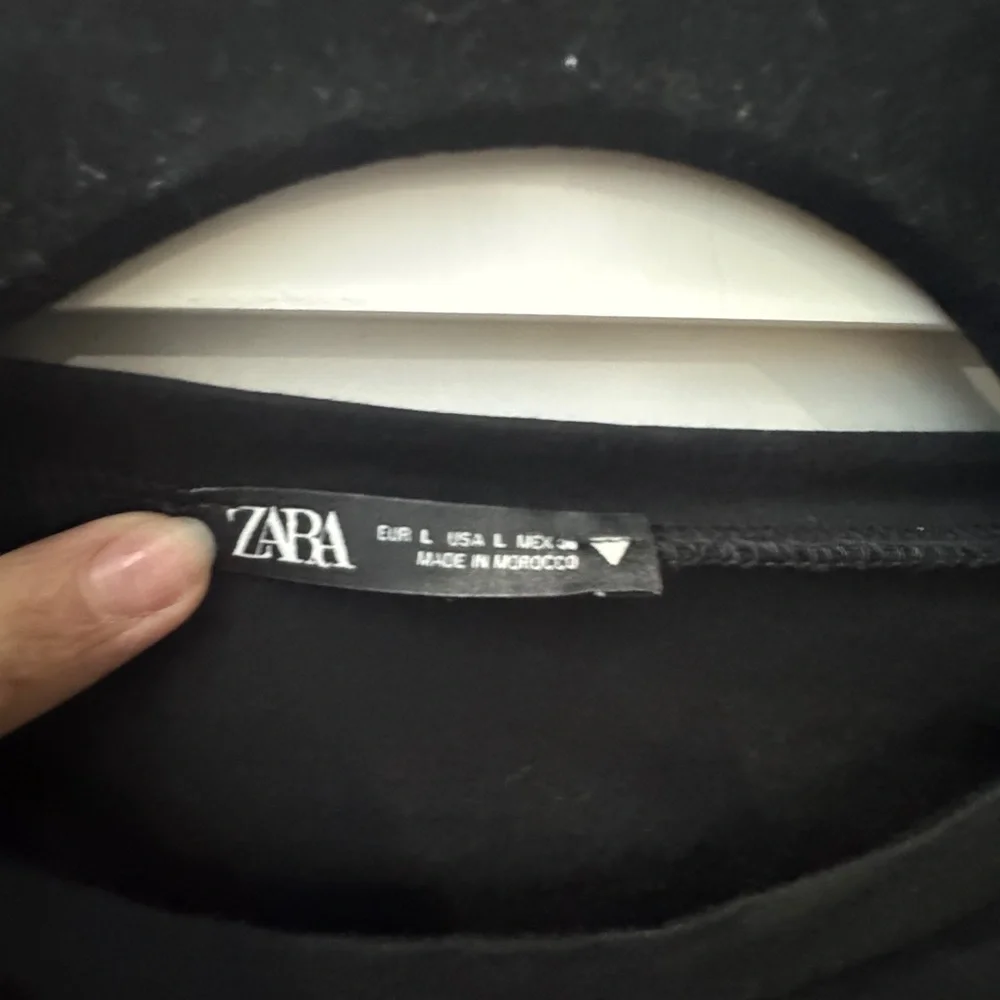 Zara Black Short Sleeve Tee with Ruffle Pocket - Picture 3 of 6